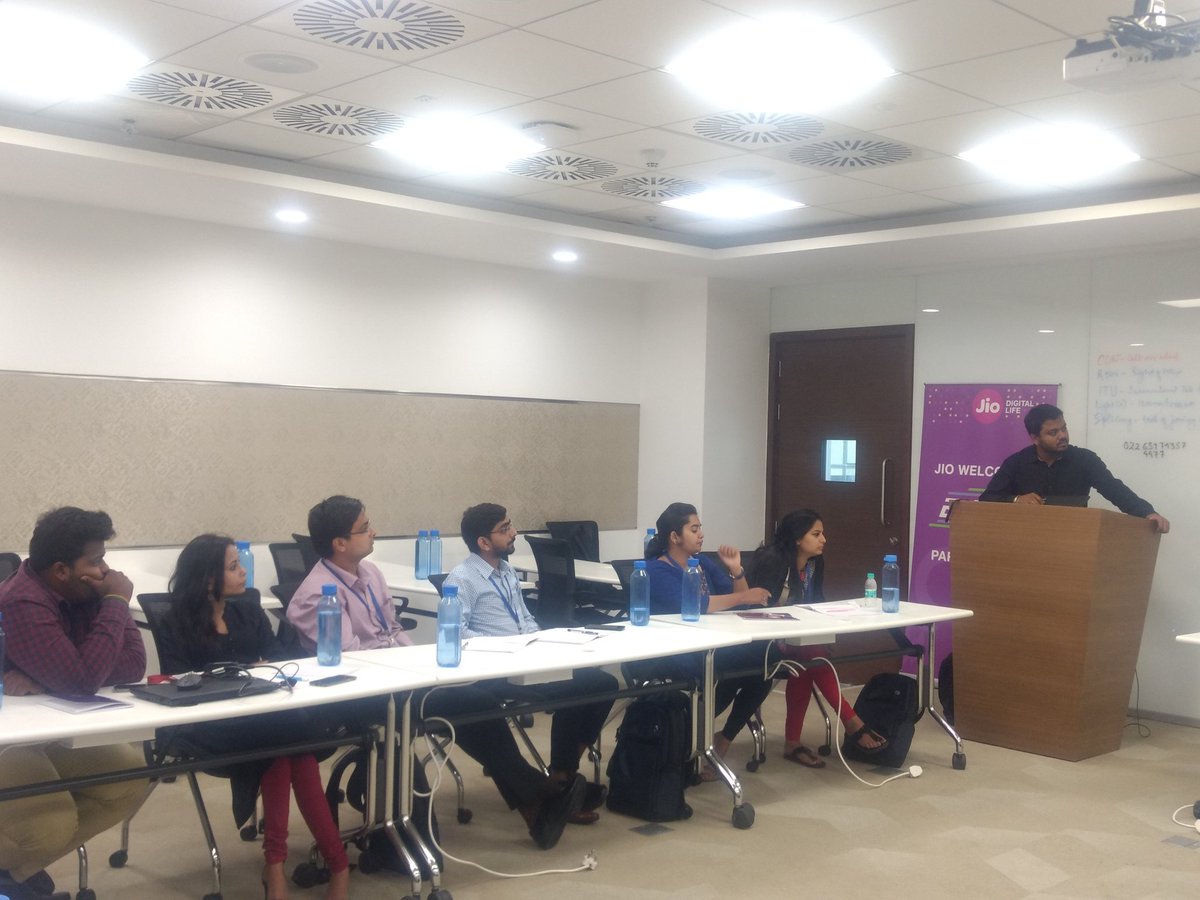 JioCareers's tweet photo. Jio Elev8 is all about attending sessions that are so interesting that you just can't take your eyes off
#Jio #elev8 #LearnwithJio https://t.co/2ccEMWF9W8