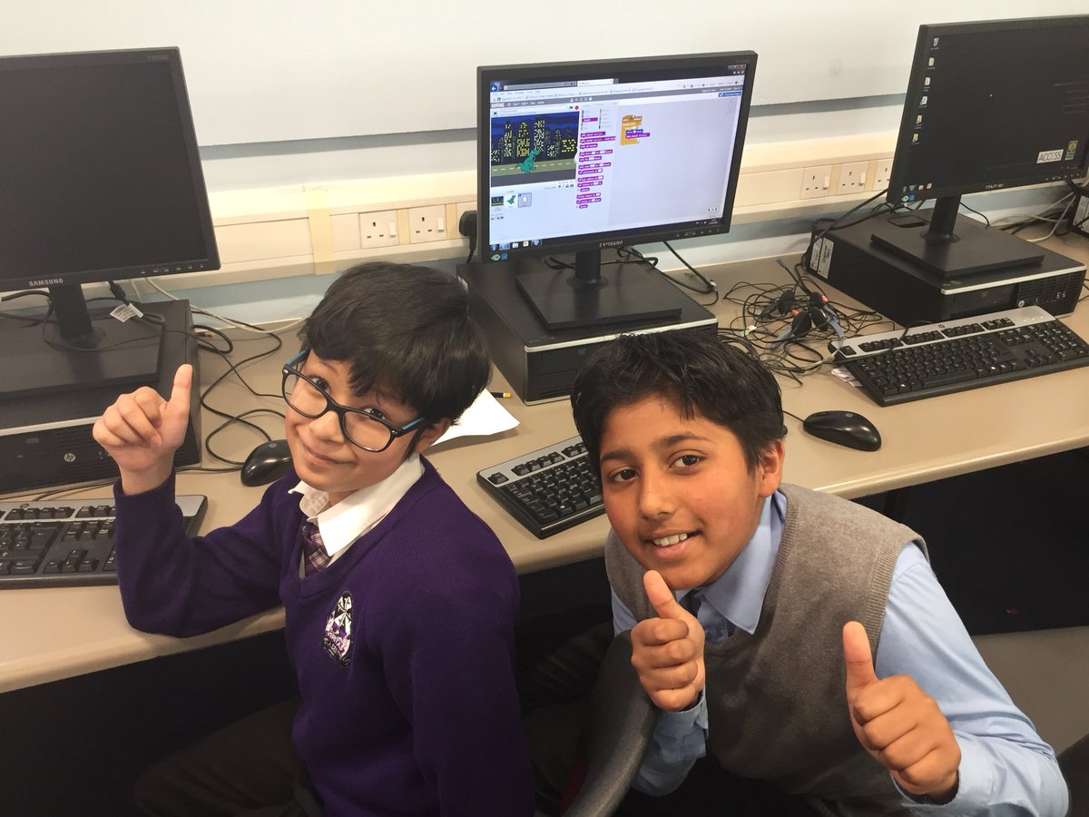 HolyroodComput's tweet image. Mini Game Jam #NDLW18 #stem #computingscience #scratch @StBrigidsPS @StAlbertsG41 @HolyroodSec