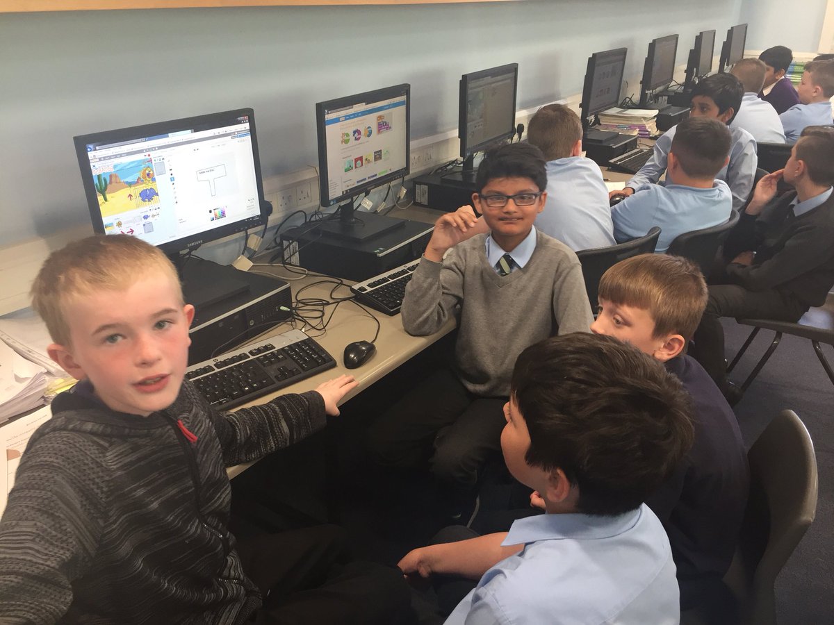 HolyroodComput's tweet image. Mini Game Jam #NDLW18 #stem #computingscience #scratch @StBrigidsPS @StAlbertsG41 @HolyroodSec