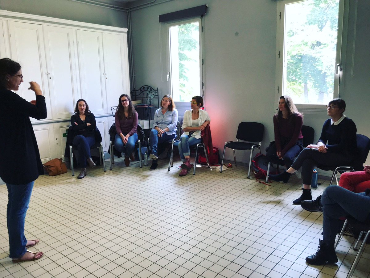 Après Toulouse mardi, <a href="/Inclood_books/">Inclood</a> est venu à la rencontre des stagiaires bordelaises.. Moment riche d'échange avec Marlène qui explique la création d'Inclood, la conception de Viggo et ses projets d'éditions...
#LSF #VisuelLSF #Inclood #Culture #Rencontre #Inclusion #formation