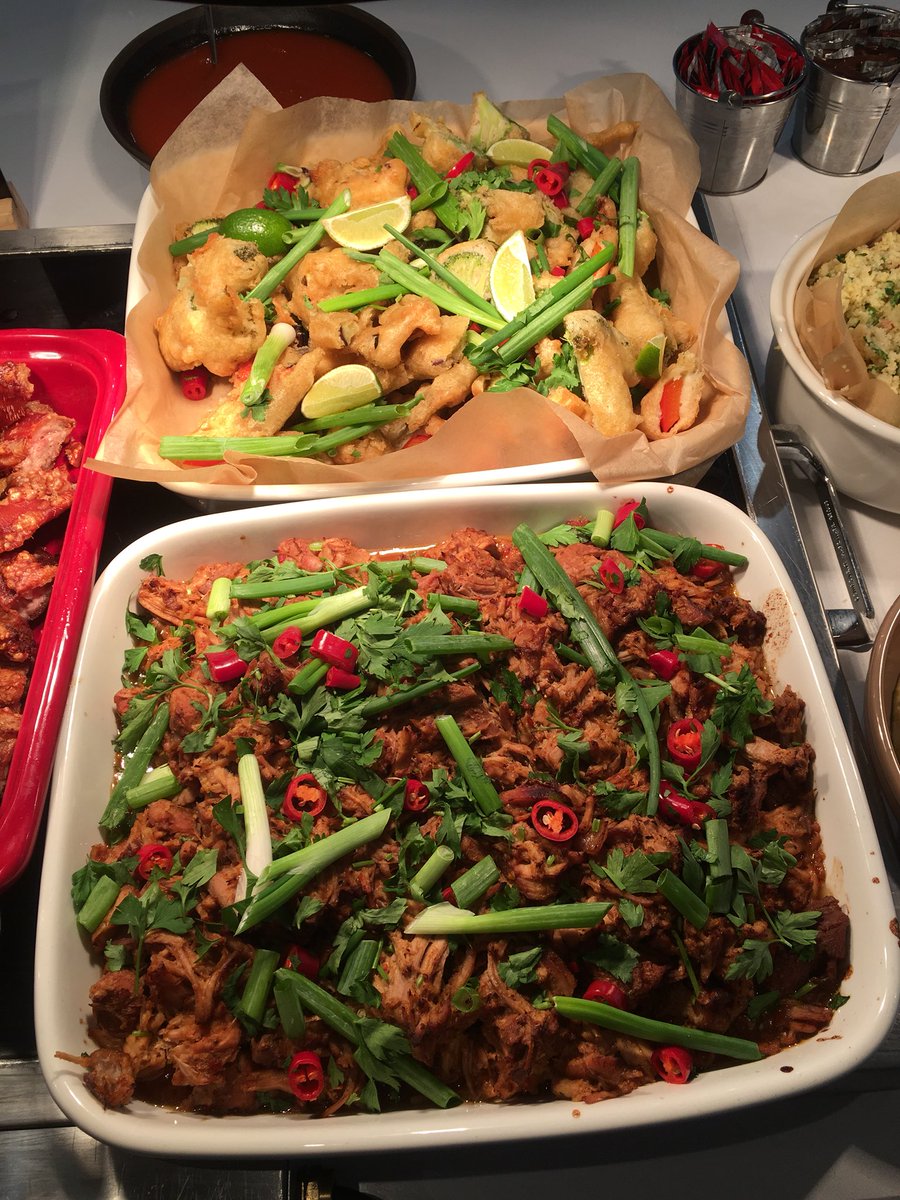 aviator_cafe's tweet photo. Come see Andy he is ready to serve your pulled pork and tempura veg bahn :) @fbpfarnborough https://t.co/XDLJINuiNP