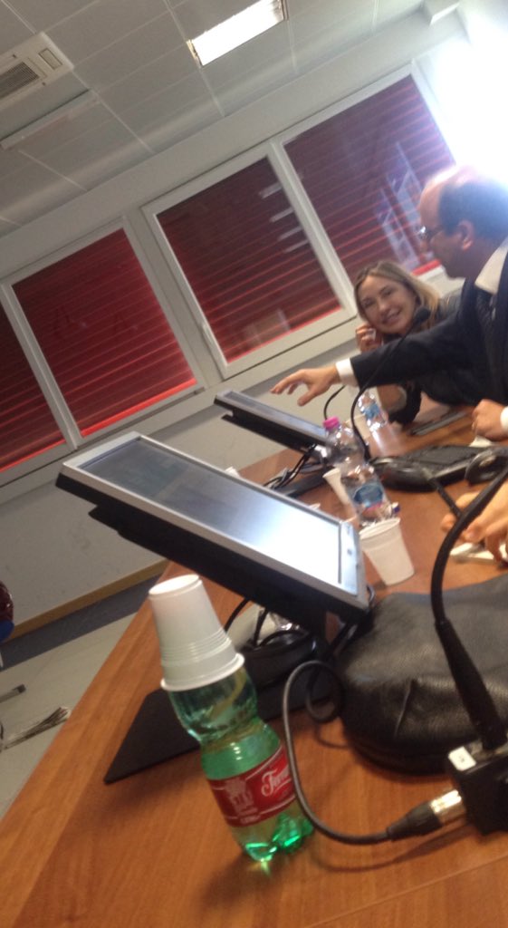DaVelSign's tweet photo. #assiterm2018 @UniSalerno Barbara Altomonte e @MassimoPersotti presentano il sito @DipPoliticheUE 😊 https://t.co/BXrO7UKOX1