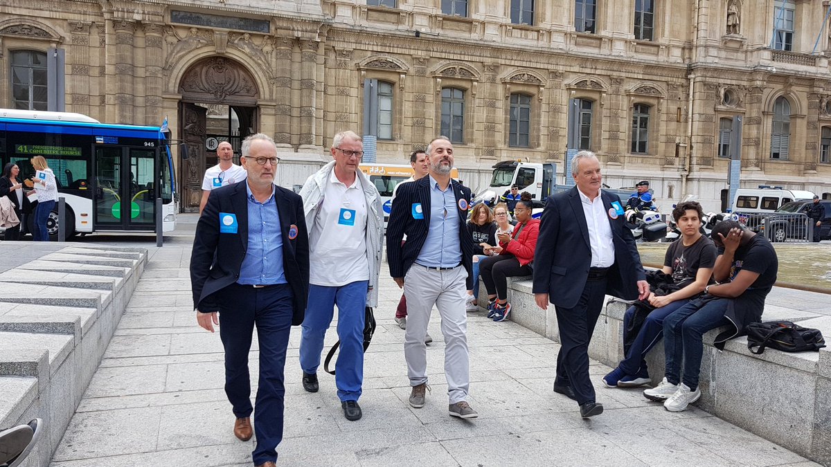 #JeSoutiensMonCAC avec <a href="/CROEC_Paca/">CROEC Provence-Alpes-Côte d'Azur</a> <a href="/CNCC_audit/">CNCC</a> <a href="/crcc_aix/">CRCC Aix-Bastia</a> à  #Marseille, et la loi #PACTE a reculé dans le calendrier