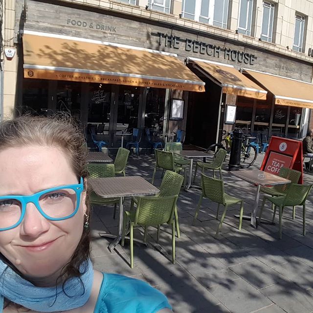ClaireBoyles's tweet photo. The sun is shining on us at @stalbansbusinessbuzz this morning.  Come and join us for friendly networking in the heart of our glorious city #StAlbans  #StABuzz https://t.co/f0eQeipuMl https://t.co/UJulbvRXC2