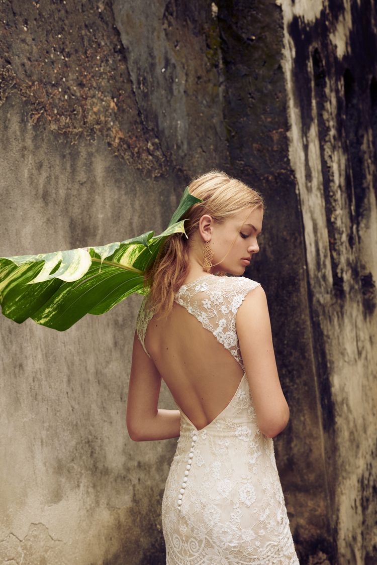 DestWedDetails's tweet photo. The #newcollection from BHLDN #Wedding Gowns is here, and we're so excited to share it with you! Take a peek - we have photos up on the blog today! https://t.co/h3OS632pkU https://t.co/loi90yVGV5