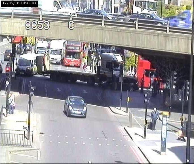 PaulDDDaughters's tweet photo. Another @TfLTPH licensed comedian costing the #Taxpayers a bit more!! Maybe another #Insurance company will go into liquidation this year all thanks to you...Take a bow #AlphaInsurance @PlanInsurance #UberCrash #RoyalWedding #London https://t.co/luT2ingdLu