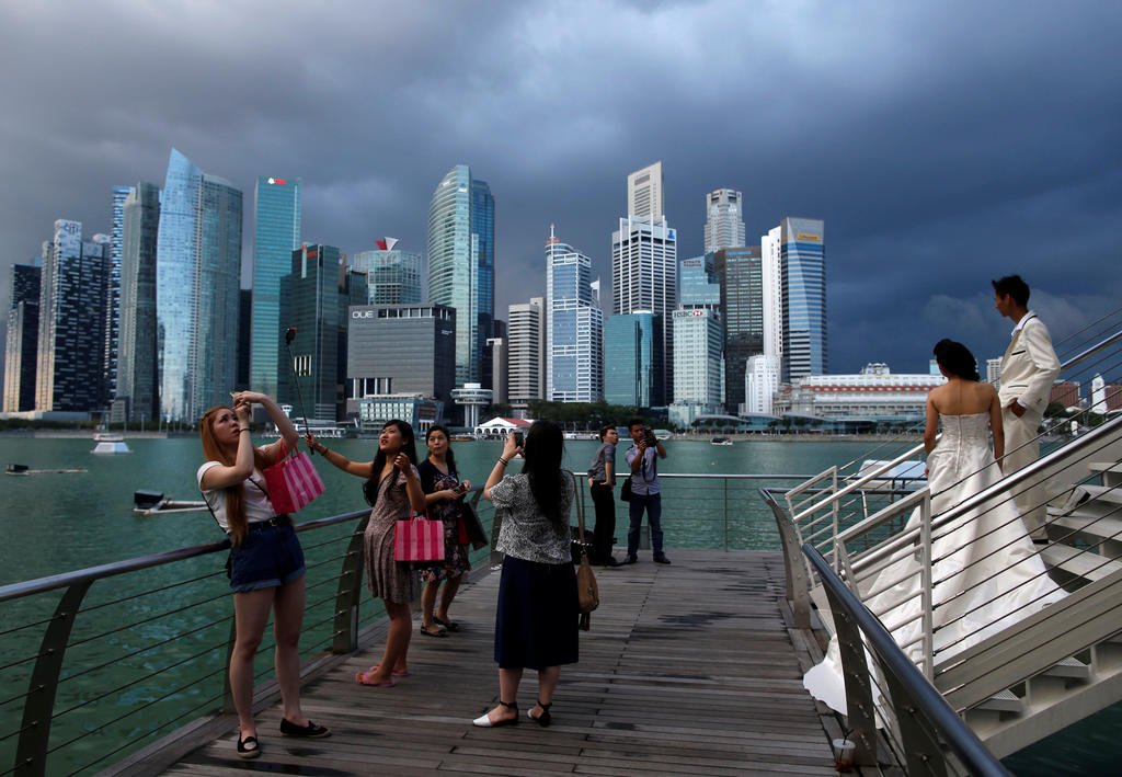 LiveLivingCity's tweet photo. [#Smartcity]"Initiated and led by Singapore, the #SmartCitiesNetwork aims to provide a platform for greater collaboration and capacity-building among Asean cities". Learn more about the goals of the network here:  @TODAYonline https://t.co/4GYPiNCGQ9 https://t.co/hc3AG9QAdQ