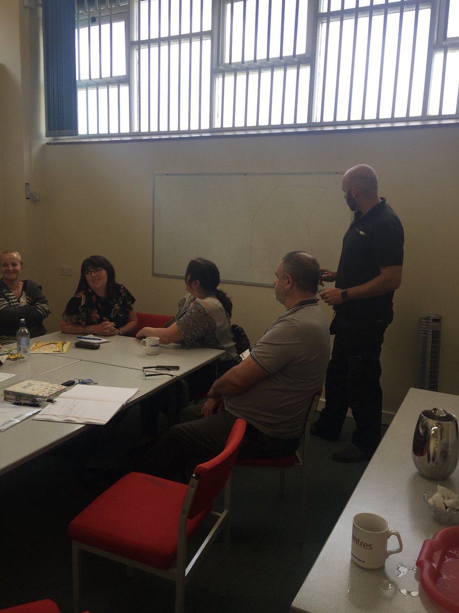 DearneAreaTeam's tweet photo. Excellent team work today at planning meeting for Hanover Street Snicket  clean up.   Phase 2 of action planning. @ashorthouse @TWIGGS1985 @ThurnscoeBL @TheHillNAT @LWYLBarnsley @StavesGlyn @LowderWendy @GooseacrePri @alisonvint1 @ClaireD15462697 @tescowath https://t.co/9KWFiM6obv
