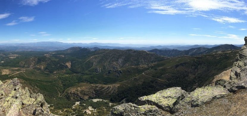 ¿Te apetece desconectar el fin de semana? Te proponemos 5 escapadas para descubrir la Sierra de Francia. Acércate hasta la provincia de #Salamanca y descubrirás un entorno natural lejos de la rutina diaria -> goo.gl/KYJTof #FinDeSemana #CastillayLeón