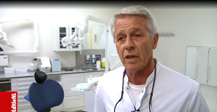 CTMUMCG's tweet photo. Gister heeft hoogleraar prof. dr. Frank Abbas van het CTM in de uitzending van Editie NL verteld over ontstoken tandvlees. Hij roept op om de behandeling op te nemen in het basispakket van de zorgverzekering. Kijk de uitzending hier terug: https://t.co/yxQBs5eBYy (vanaf 40 sec.) https://t.co/k1JS9BBDKc