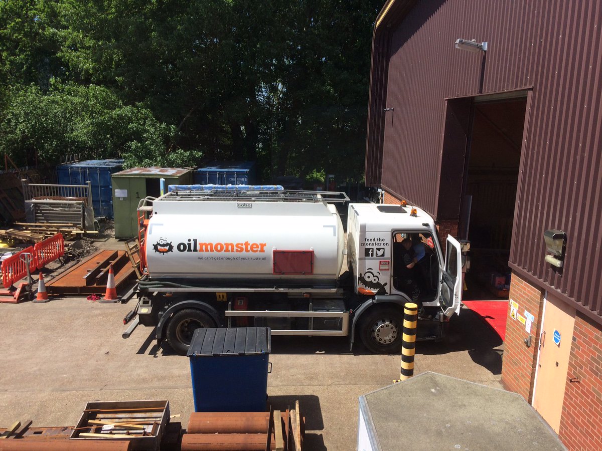 CovaSecurityUK's tweet photo. #TeamCova Spotted @OilMonster1 in @CovaSecurityUK back yard guzzling up all of our #WasteOil! - #cheers #OilMonster #NotThirstyAnyMore #Recycled 👍🏽 https://t.co/FOZPd1cskv