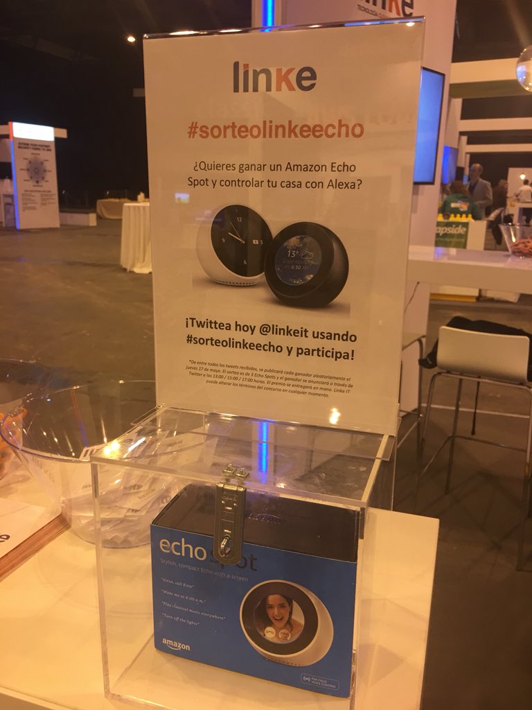SyntaxSystemsES's tweet photo. Tenemos al primer ganador del #AmazonEcho de hoy! @segnini75 felicidades 👏👏 Puedes pasar por el stand a recogerlo. Tenemos 2 más para dar, apúntate! #sorteolinkeecho #AWSSummit @awscloud_es https://t.co/qlOsfE2Lcw