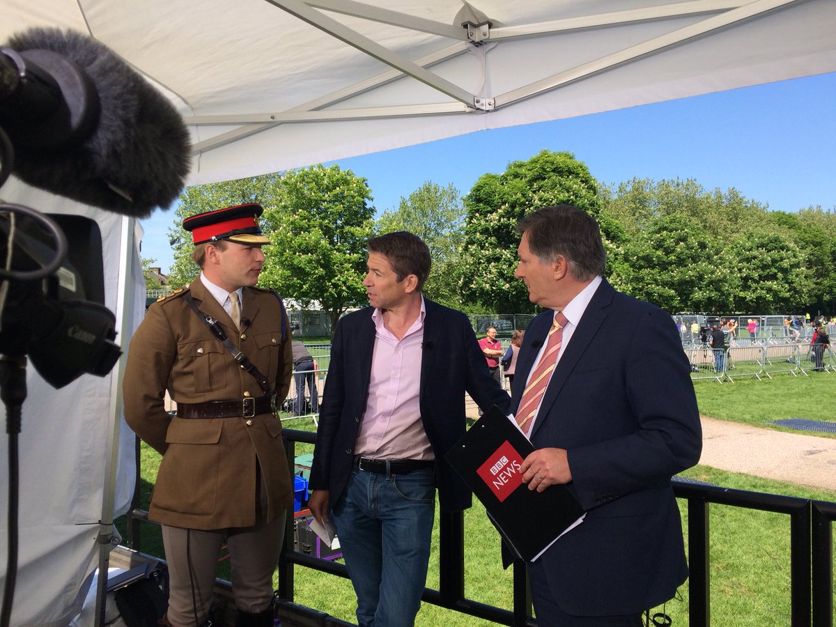 #royalwedding full military rehearsal on <a href="/bbcnews/">BBC News (UK)</a> live #Windsor <a href="/BBCSimonMcCoy/">Simon S McCoy</a>