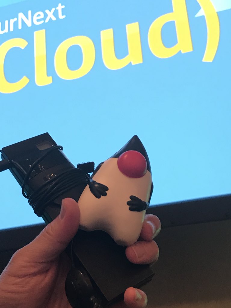 JavaDayTokyo's tweet photo. そうそう！会場にご来場いただきましたまなさま、同通レシーバーお戻しいただいてますか？今、一度確認してくださいねー！ #JavaDayTokyo https://t.co/eHQ2Xsk7HX