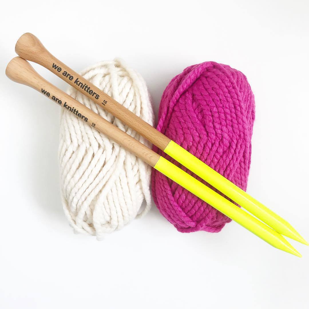 Perfect summer color combo #⚡

📷: forever__autumn__
needles: weareknitters.me/The_Needles