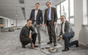 LegrandNL's tweet photo. Het kantoor van #Stadhuis Amsterdam werd verbouwd tot een modern #flexkantoor met een gevarieerd aanbod van ontmoetingsruimtes en vergaderplekken. #Soluflex zorgt voor de esthetiek, flexibiliteit en duurzaamheid: https://t.co/pmpFuev2gk https://t.co/UnGOcIacON