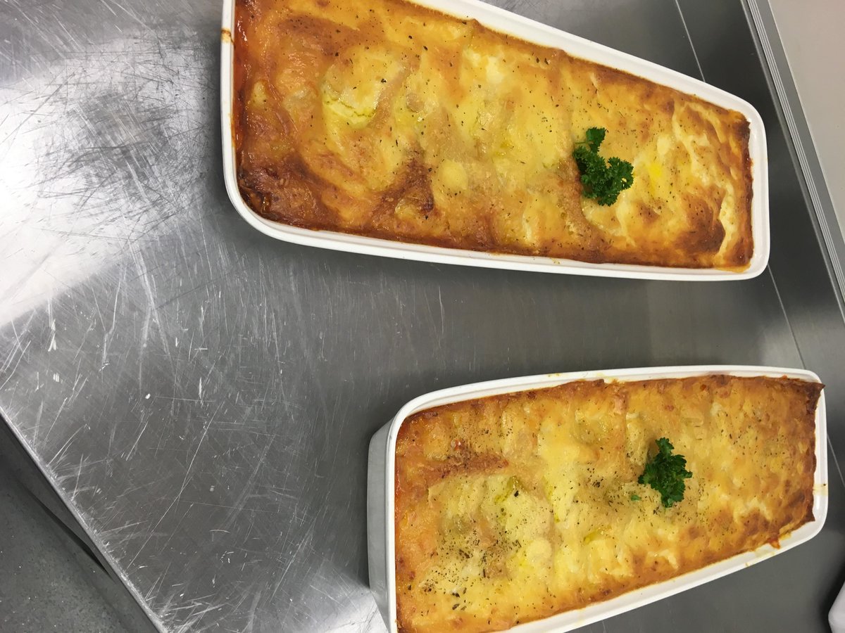 NSETC_Catering's tweet photo. MEXICAN DAY! come and grab some of our mexican dishes on offer Β£1.80 @NSETCollege #Mexican #specialday #extratasty https://t.co/ScijOacyph