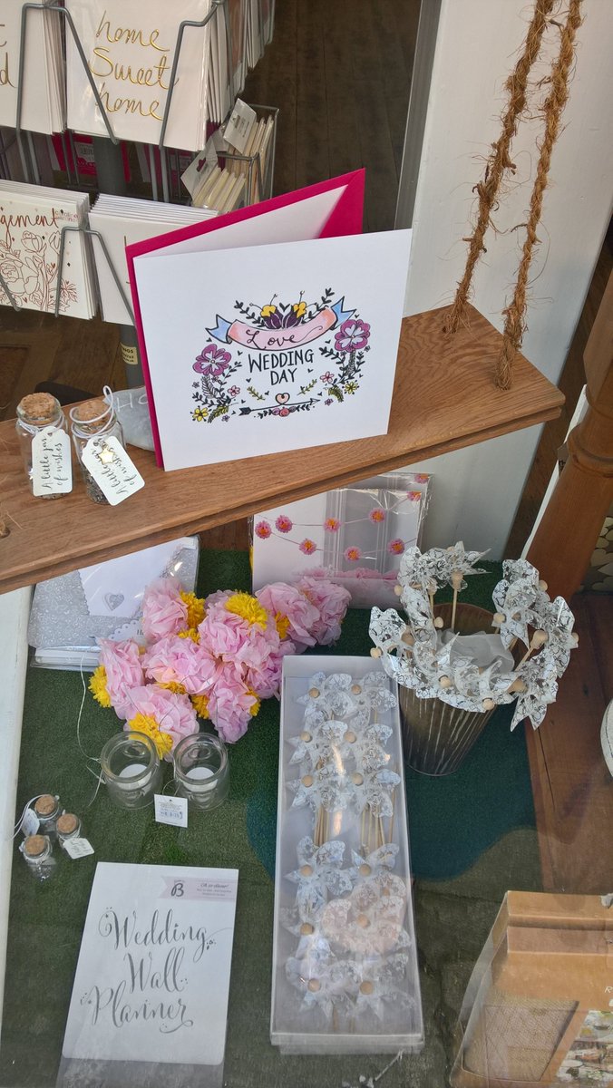 STRAWBERRY BLUE tweet media