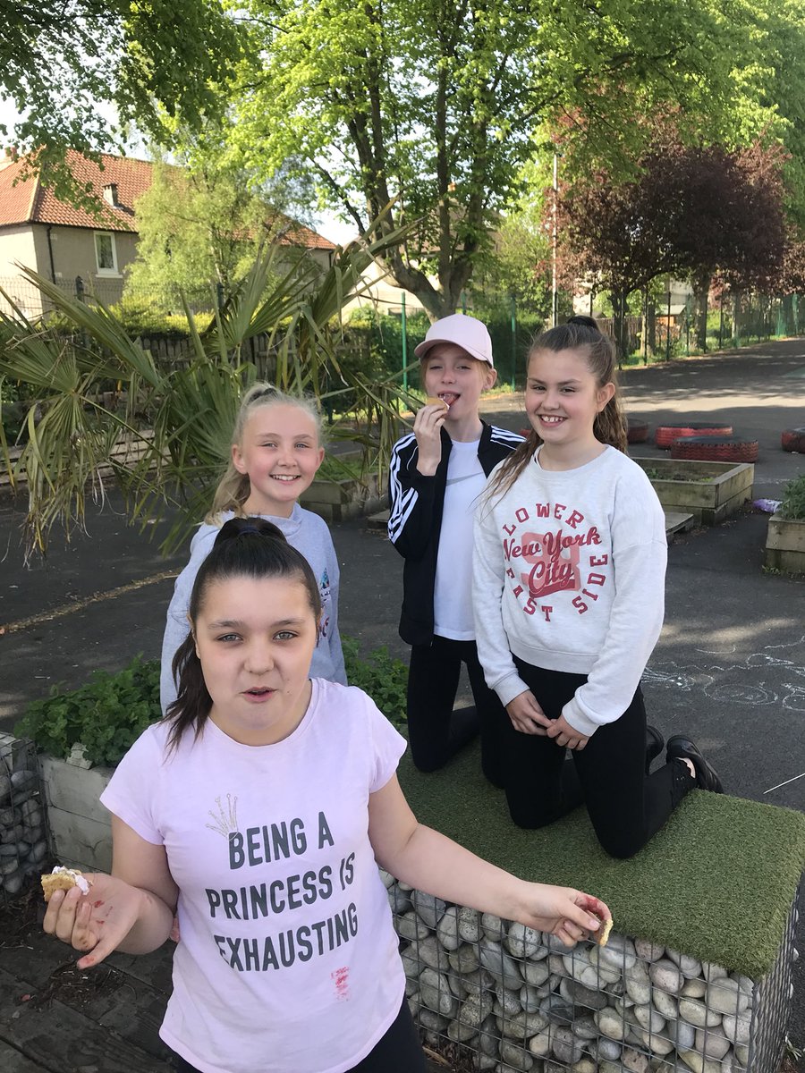 MurrayburnP's tweet photo. Outdoor Learning Day #murrayburnlife #outdoorlearning #primary6B https://t.co/FEQaBLTNBi