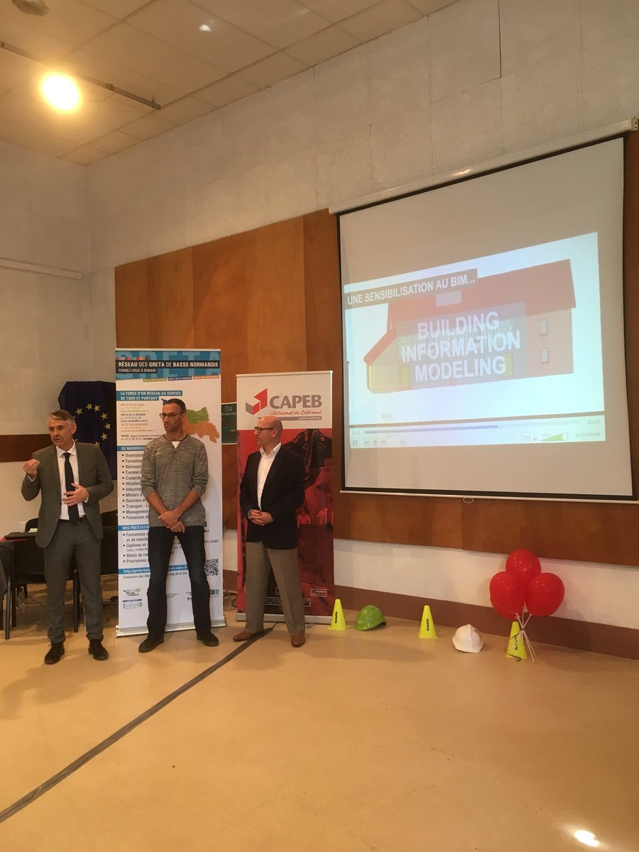 cathJourdainEN's tweet photo. Des projets innovants @Eliteerasmus et @Projet_2N2E au Havre aujourd’hui pour développer des compétences en #BIM pour les stagiaires , élèves et artisans du BTP @GRETA_Normandie @acCaen @Dafpicnormandie @NorgeotVeron @christineLoise8 @CapebNormandie https://t.co/SRH86zhrqK