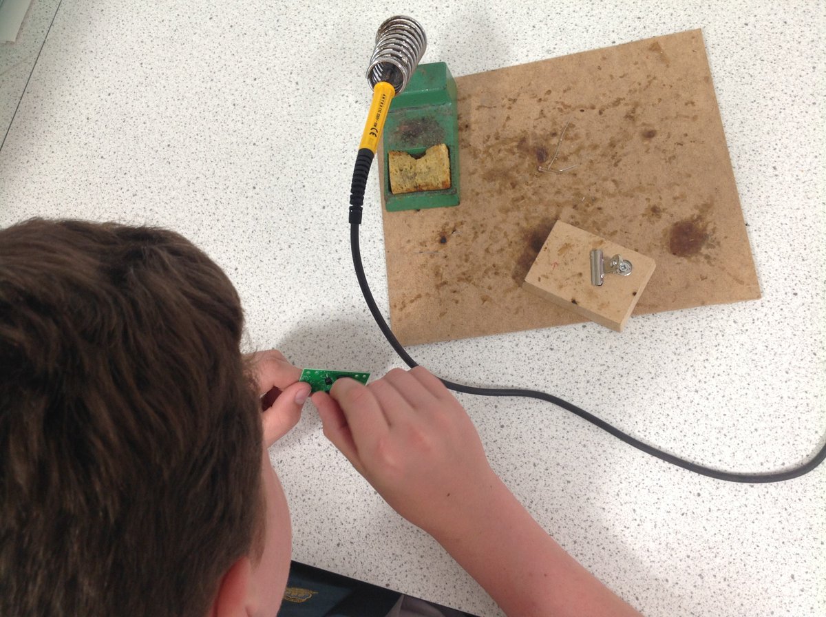 DT_HeathSchool's tweet photo. Year 9 Engineering have worked so hard this morning soldering their @Kitronik Light activated switches, and starting the lamp construction. Really impressed 👍 #kitronik #lightactivated #Engineering #Lights #Design #Woodwork #creating #soldering https://t.co/DYzLP4S3cz