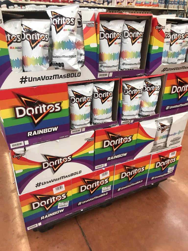 Ya fueron a Walmart por sus Doritos Rainbow? 
Este año te invitamos a tener #unavozmasbold alcemos la voz con amor , ORGULLO e igualdad ! #DoritosRainbow 🏳️‍🌈 
ALZA LA VOZ! #pride