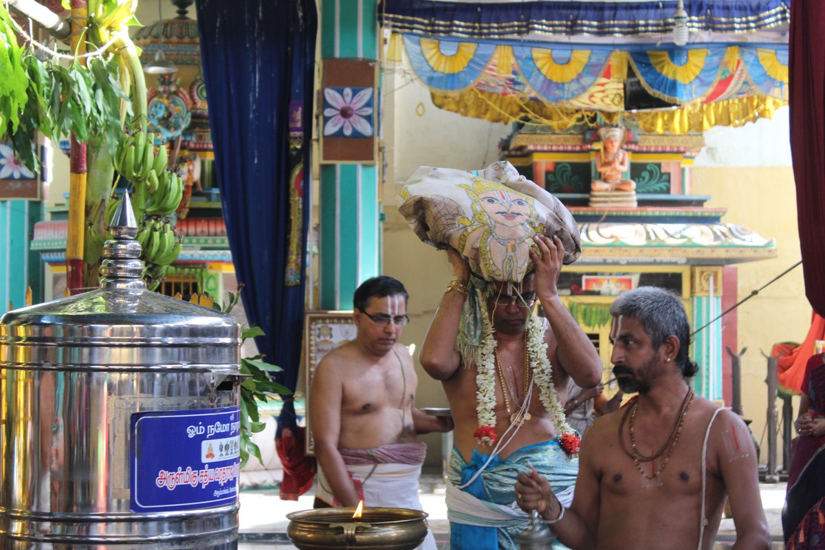 PorurTimes's tweet photo. ஸ்ரீ சத்யவரதராஜ பெருமாள் கோவிலில் (அரும்பாக்கம்) 16ம் ஆண்டு பிரம்மோத்ஸவம், கொடிஏற்றம் நடைபெற்றது.
https://t.co/u0aRSXEjrO https://t.co/DIebx1tN3V