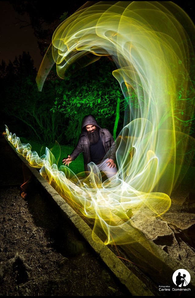noctografosecu's tweet photo. Control de los elementos, #CarlesDomènech nos muestra su excelente trabajo puro lightpainting
Exif:
Nikon
14mm
f5,6
ISO 100
145s
WB: 5.250ºK
model: Ivi Sáez  Caballero
#NoctógrafosEcuador
#ParGuambras https://t.co/RiJAlf7eOi