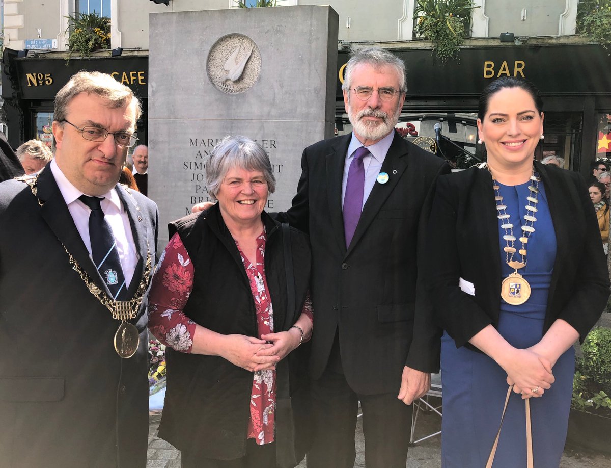 GerryAdamsSF's tweet photo. Ag Chómoradh le  Ard Mheara BaÁC ‘s Cathaoirleach  Mhuineachan agus ar gcara. https://t.co/ZCIAAmQ7Yx