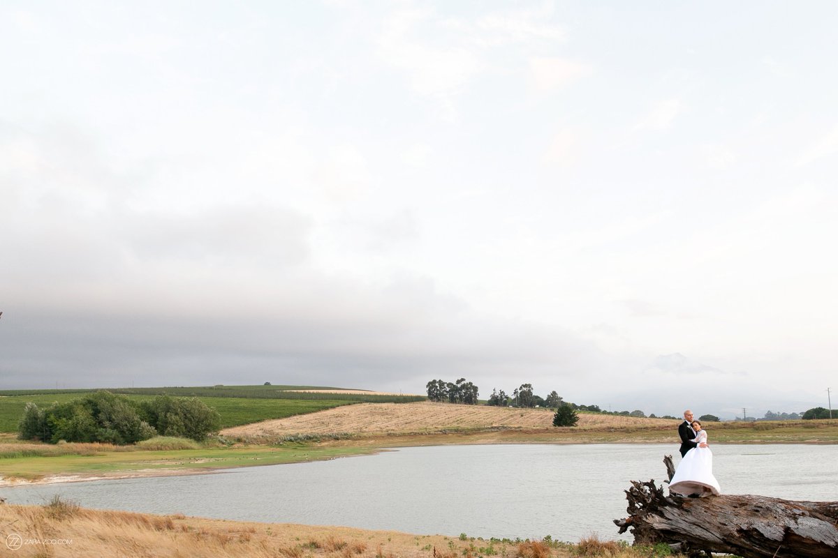 Your hugs and kisses are the only sunshine I need

zara-zoo.com 

#love #weddingphoto #WEDDINGPHOTOGRAPHY #beauty #capetown