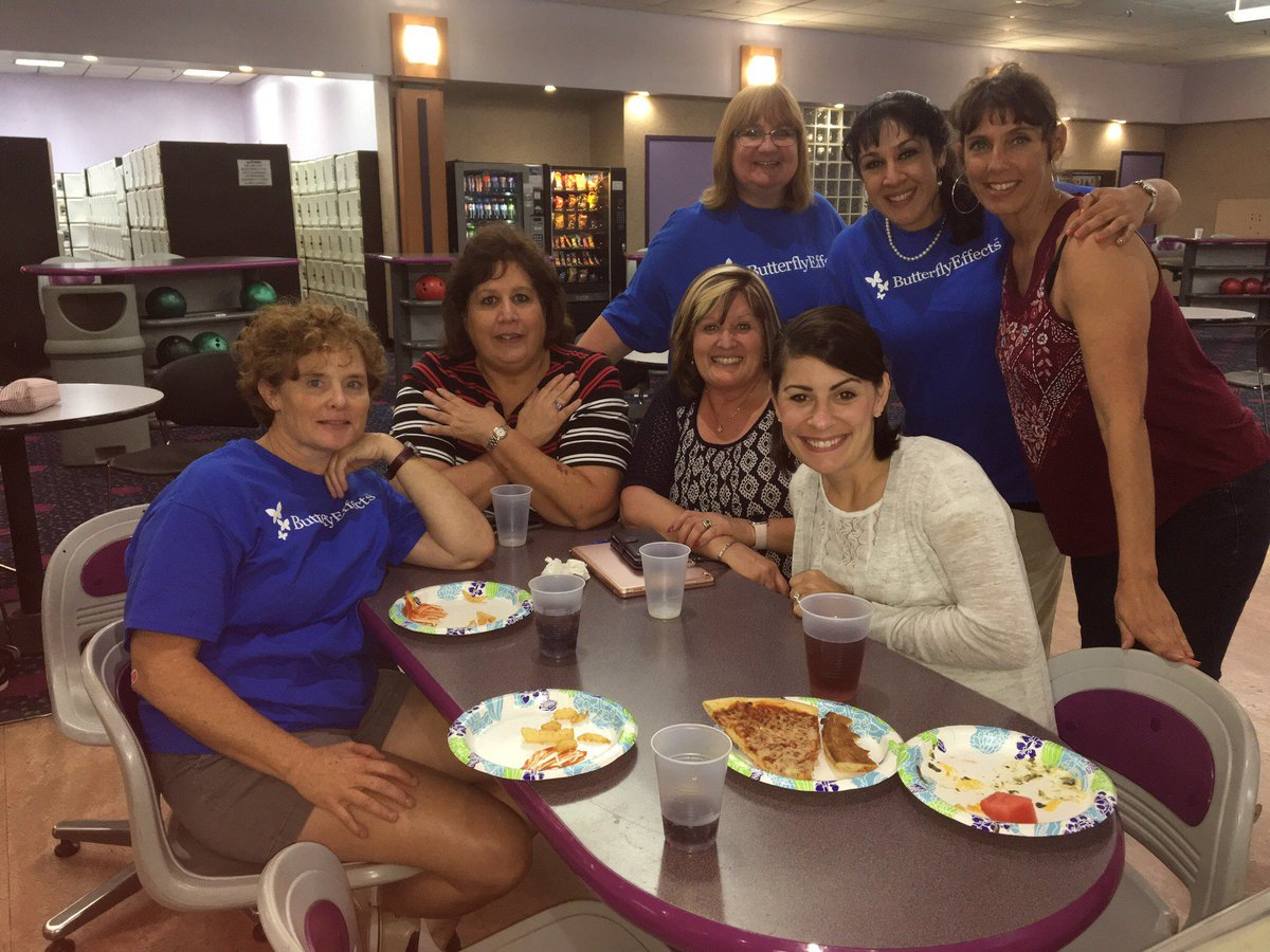 RecruitingABA's tweet photo. We had a wonderful orientation for our new BCBAs this week! After a long day of training, we relaxed with bowling and pizza! #ButterflyEffectsABA #BCBA #ABA #BehaviorAnalysis #Bowling #TeamBuilding #Coworkers #Pizza #FunWithCoworkers https://t.co/xwmKMIHMdZ