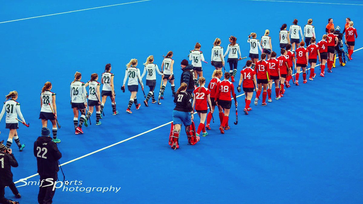 HolcombeHC's tweet photo. 🔴🏑⚪️

Wishing the best of luck to @SurbitonHC who are also flying the 🏴󠁧󠁢󠁥󠁮󠁧󠁿 for @EnglandHockey at #EHClub2018 this weekend! 

🙌

#EnglandHockey #Europe #HockeyFamily

📸 @smifsports https://t.co/UdJ4RhA6LE