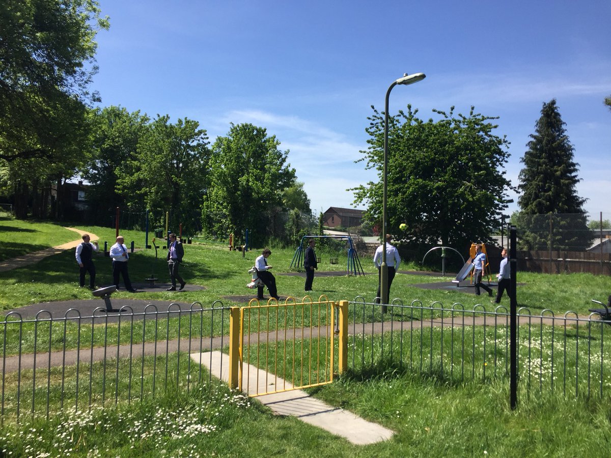 Olivia Halford tweet media