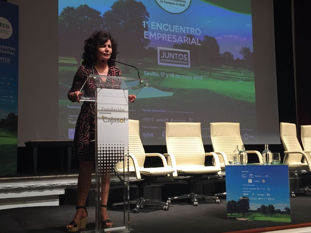 minturgob's tweet photo. #SETUR, @MatildeAsian: «El #TurismoDeportivo representa una cuarta parte del turismo mundial y deportes como el #golf contribuyen a la desestacionalización del sector y también a atraer a un turista cosmopolita». https://t.co/TT90jMxhmU