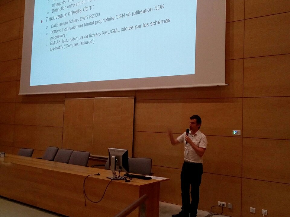 FOSS4GFR's tweet image. GDAL/OGR 20 ans déjà ! @EvenRouault nous fait part des nouveautés au #foss4gfr