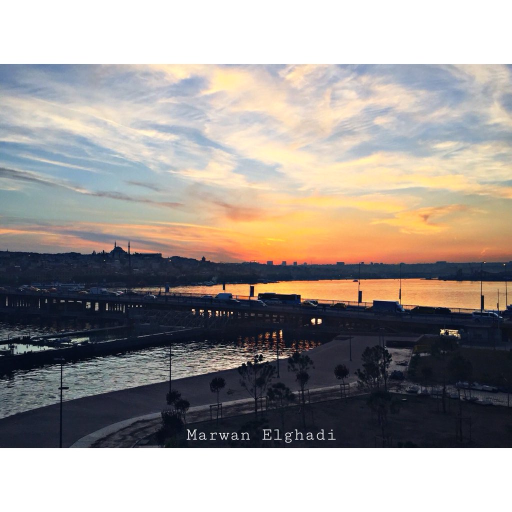 marwan_elghadi's tweet photo. #recapturing the sunset 🌅 again in one of my favorite spots in Istanbul (Haliç Bridge), I have been walking in this bridge for almost 4 years, and during these years I had the chance to capture so many wonderful sunset in this charming city 🌃 #istanbul #photolover https://t.co/bzfD0DiyBM