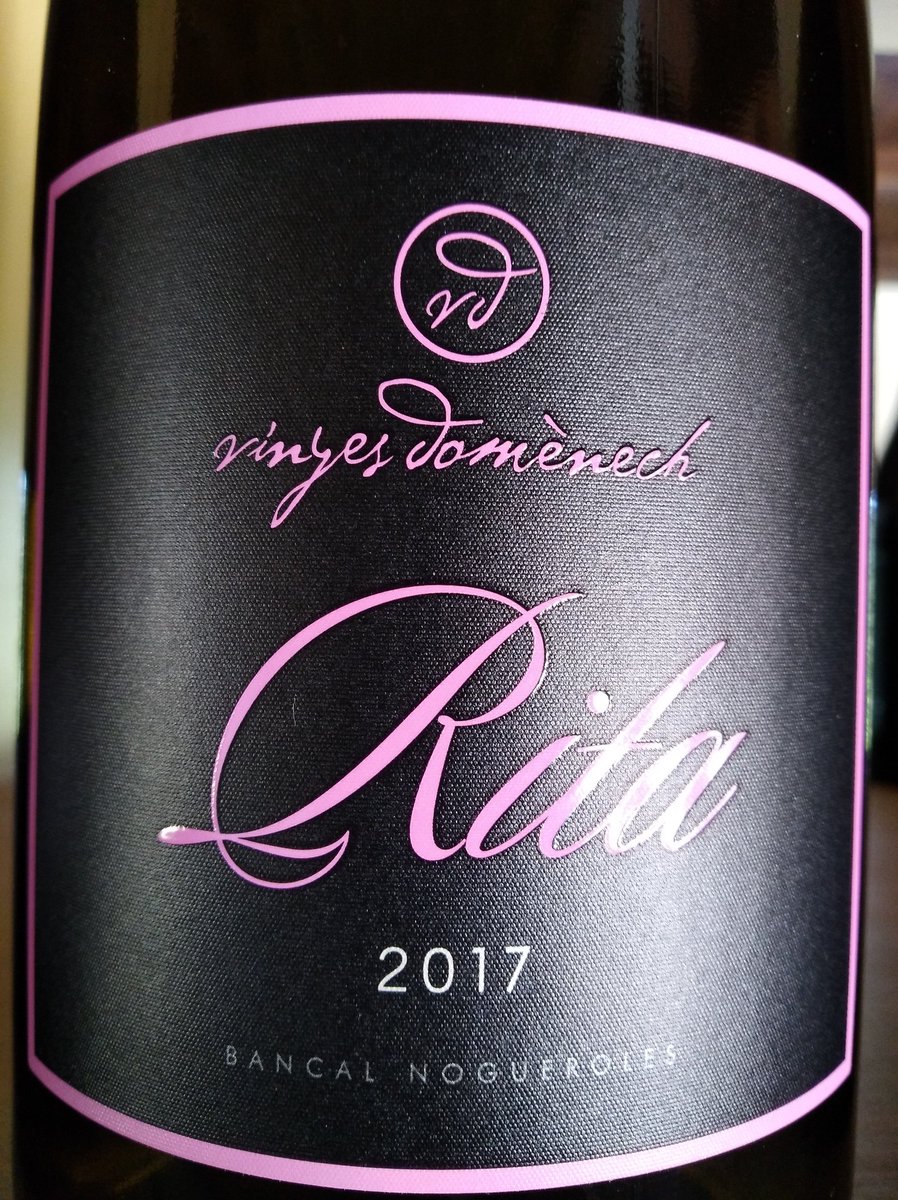 domontsant's tweet photo. El celler @VinyesDomenech ja ha presentat el nou #Rita2017 un vi blanc 100% #Garnatxa blanca de la #DOMontsant, i un dels 3 únics blancs que tenen al celler. Salut! https://t.co/Xdr4J4wUdJ