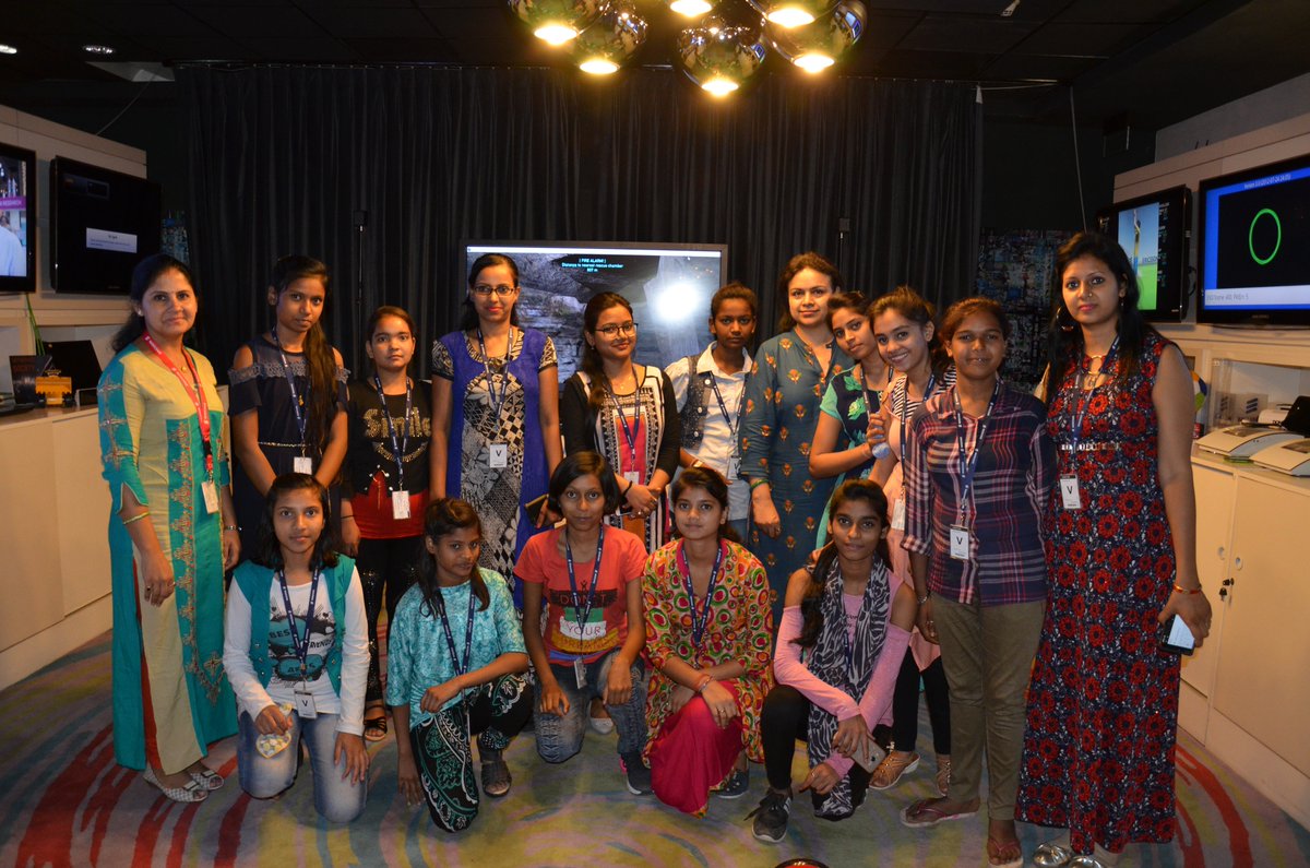 EricssonIndia's tweet photo. Future technology, fun filled demos, interactive hands-on sessions and lots of learning is what students recently experienced on their visit to the #Ericsson Studio in #Gurgaon. Catch the highlights here! #GirlsinICT #EricssonStudio https://t.co/ooUnS6Pe4B