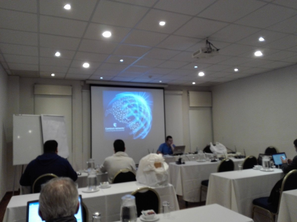 eistcl's tweet photo. Buenos días!!!! buen jueves para todos, hoy comenzamos la jornada con nuestro personal capacitandose para la certificación de #cnreach en #chile @cambiumcala @CambiumNetworks https://t.co/8Ik5g1Vv0c