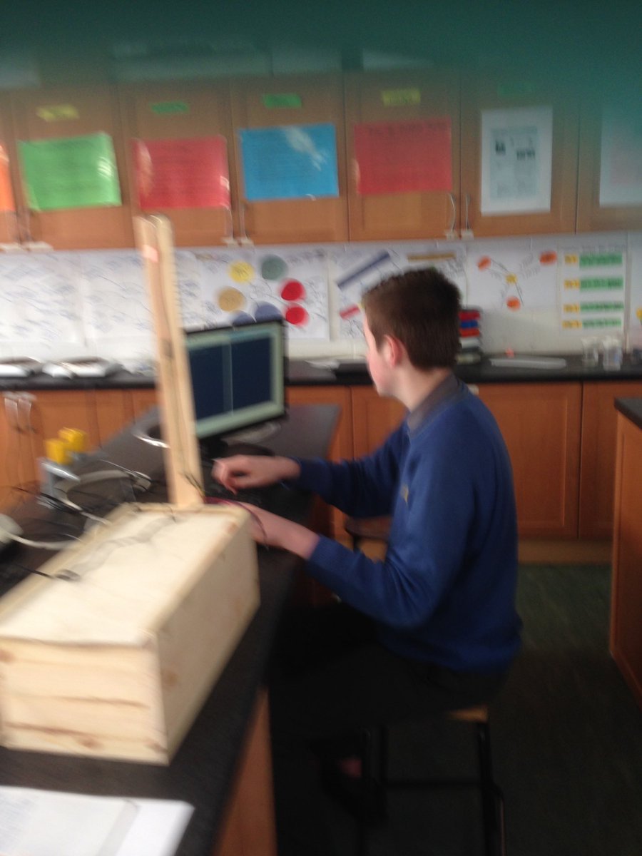 Dcode22's tweet photo. Drop into our tinker session in Clondalkin for @eumakerweek @exploratorium @moylepark https://t.co/J8LkgEACVs