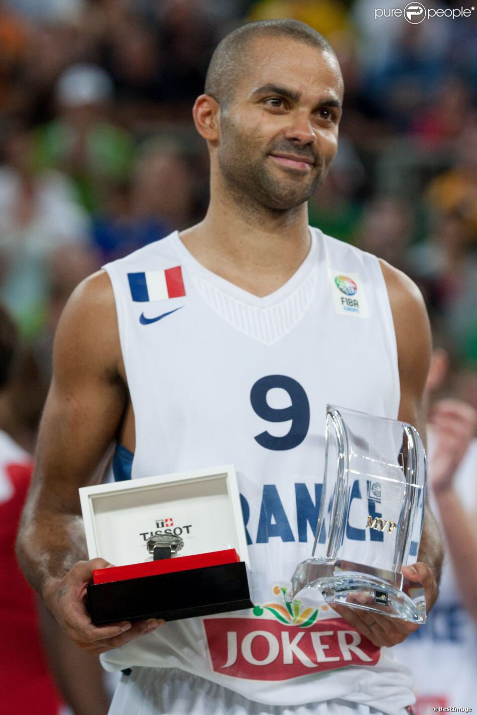 Happy Birthday a Tony Parker, 36 ans, 17 ans avec les Spurs, beaucoup avec l EDF. Joyeux anniversaire  