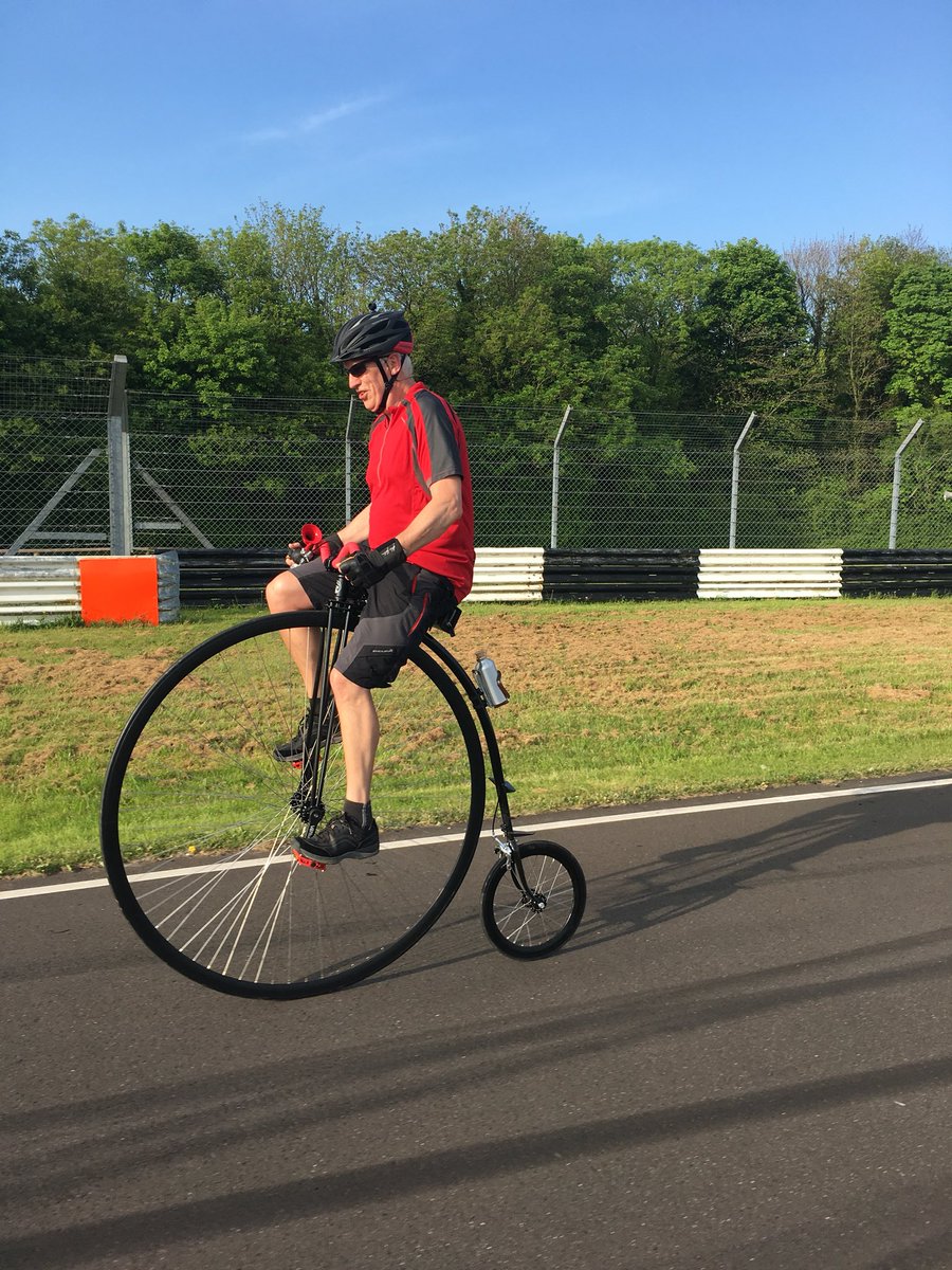 CycleNetworking's tweet photo. 3οΈβ£of us headed over to Castle Combe to π΄π΄π΄ the track (Tuesday evening) and this ledge was lapping round! #business #networking #success #entrepreneur #sme #startup #bikes #pedaltalk #cyclenetworking #Wiltshire #Swindon #Marlborough #Cirencester #Chippenham #Cycling https://t.co/2oLy0le7ZZ