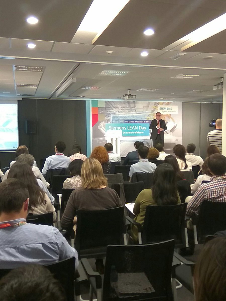 siemens_es's tweet photo. Carlos Fraile en #LEANDay: "Las personas somos las habilitadoras del cambio de paradigma que supone la #digitalización" cc @rnconsulting_es @lean_community https://t.co/N7uSHZA1sY