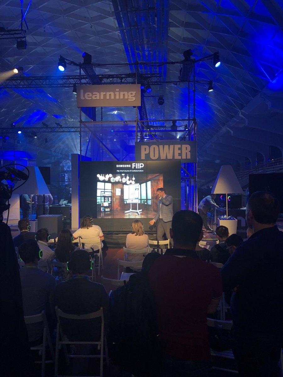 NikitaIsaev10's tweet image. #elko25 #elkomeetup - crowd.cc/s/1KvSY