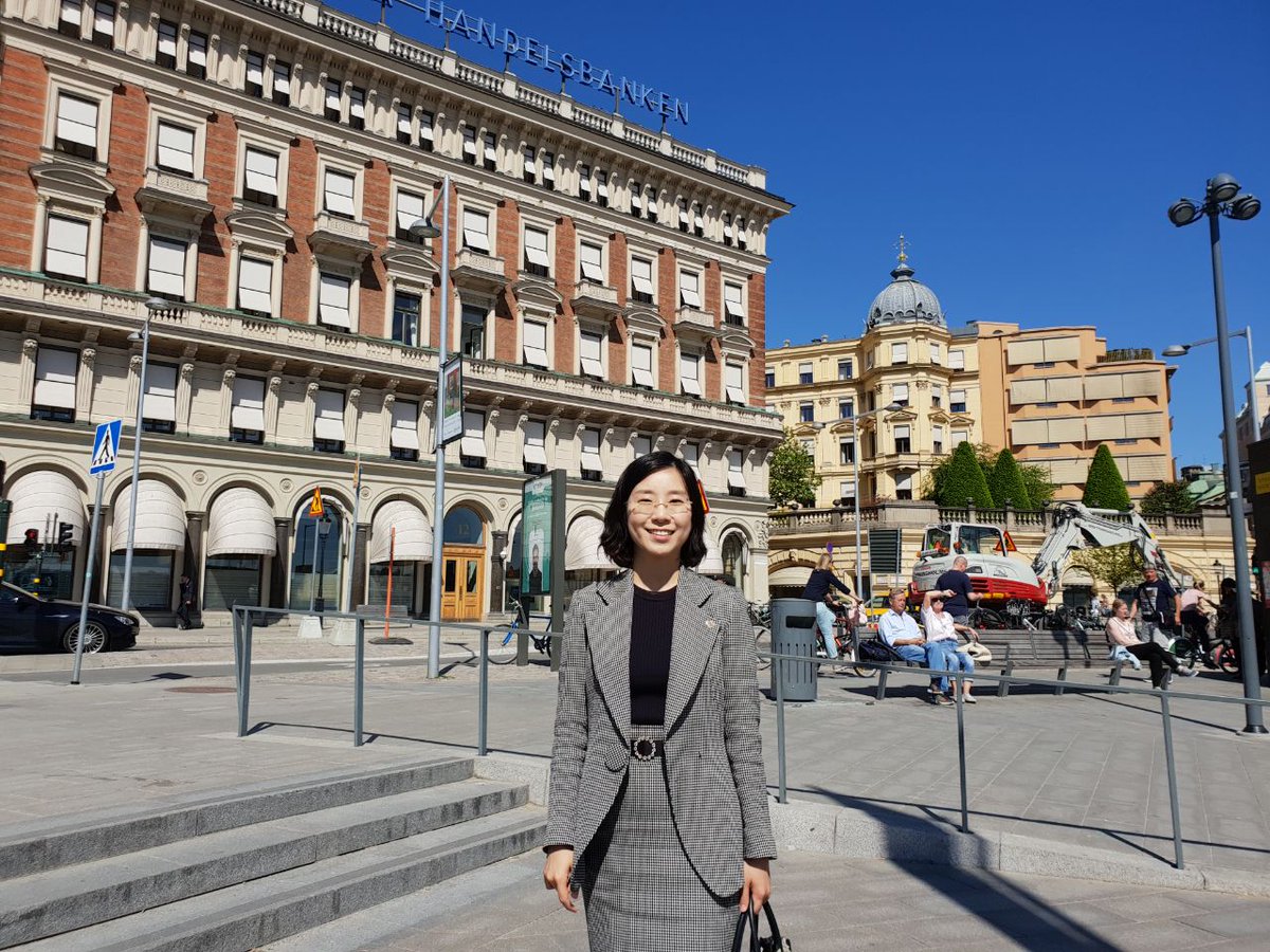 이곳은 농업으로 경제를 일으켜 급성장한 #스웨덴 #스톡홀롬입니다~ 
This is #Stockholm in #Sweden famous for its fast growing economy by agriculture. #평화롭고 활기가 넘칩니다. 함께 #평화의 사자가 되어 달라고 외쳐볼께요!! I will shout for those to be a #peace messenger with us.