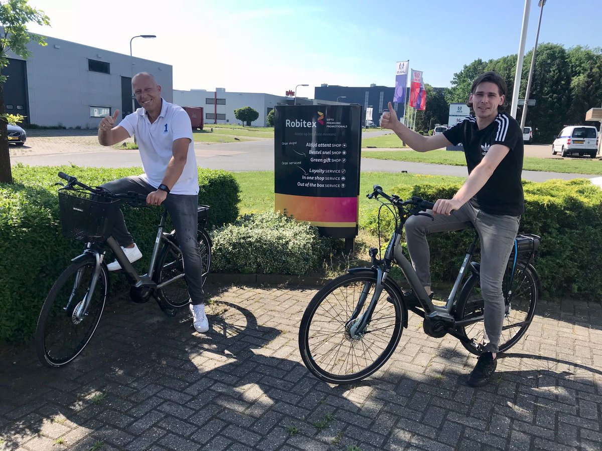 MKBTwente's tweet photo. Onze strategisch partner @robitexbv maakt de komende tijd gebruik van 2 e-bikes! De medewerkers zijn enthousiast met dit zonnige weer. Veel fietsplezier!

#durftevragendonderdag Ook (evt per direct) gebruik maken van deze kosteloze actie? Neem dan contact met ons op! https://t.co/cwfHyhGtrL