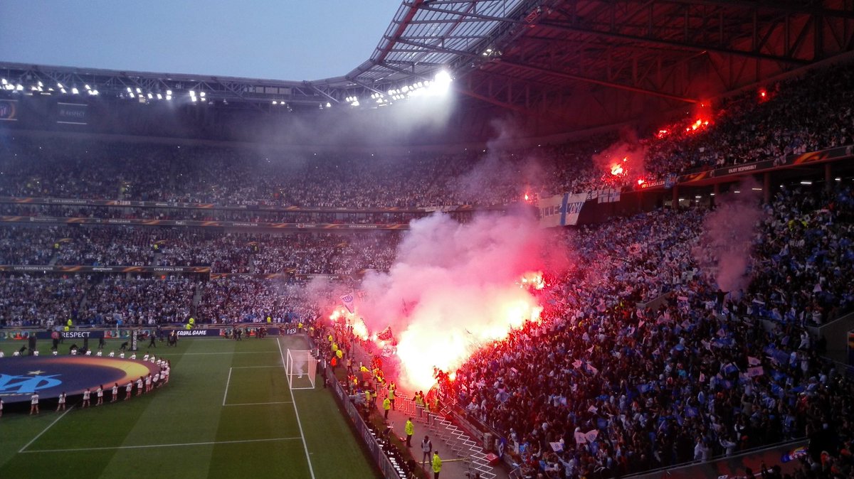 marcpijl's tweet photo. ✅Voetbal ❤️
✅Europese finale ❤️
✅Sfeer ❤️
#MARATL #OMATL https://t.co/6xJujhbD7z