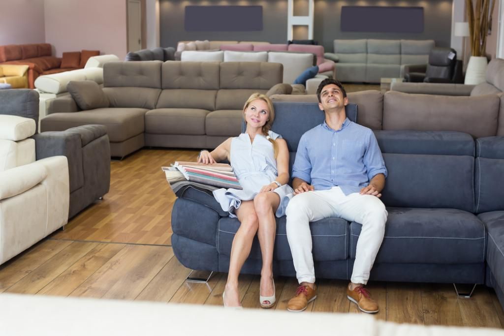 Sofa vs. Sectional Couch – Which One Should You Choose? via <a href="/FineLeatherFurn/">Wellington's Fine Leather Furniture</a> buff.ly/2pgfOC7