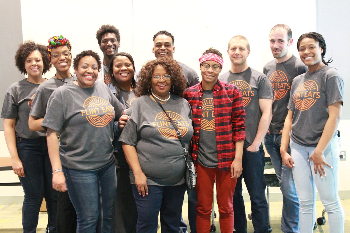 flint_eats's tweet photo. Flint Eats' Community-Academic team
#bidirectionallearning #flinteats #healthyflint #eathealthy #eatfresh #flinttown #flintstrong #Flintstones #healthyliving #health #healthy #myflint #flintlivesmatter https://t.co/W7EymbLmkF