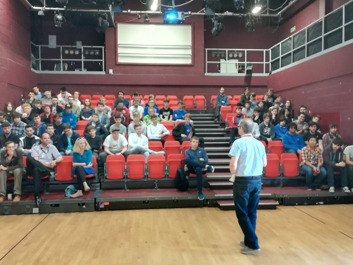 ExeCollBIT's tweet photo. Massive thanks to @ChrisGoodwillUK from @nexusos for coming in to deliver a fantastic talk to some of our higher level IT, students. #partnership #thefuture #local #devonisbest #guestspeaker #EXIST #tech @ExeterCollege @christm3 https://t.co/HpMiF8tsIl